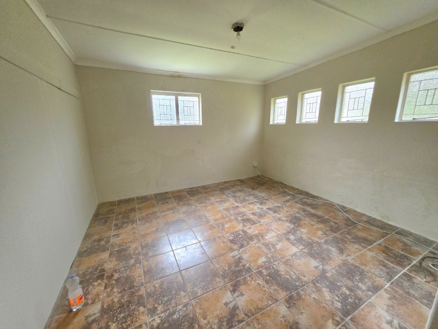 5 Bedroom Property for Sale in Jordania Free State